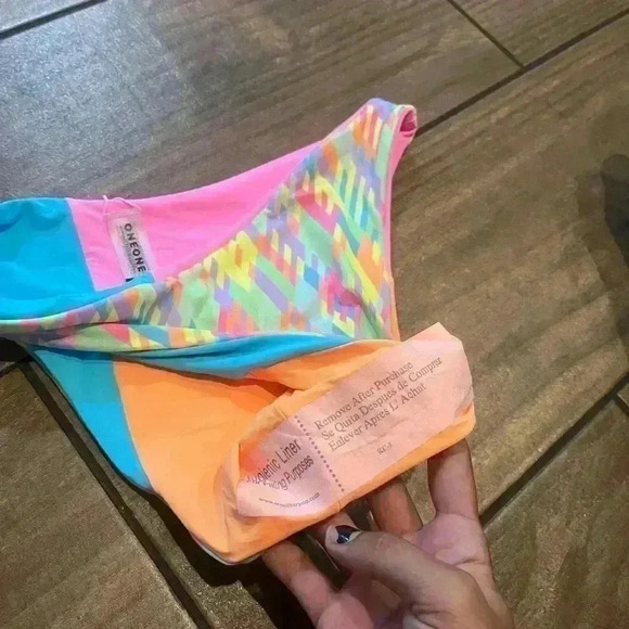 NWT ONEONE Lourdes colorblock reversible bikini bottom medium - Picture 6 of 9